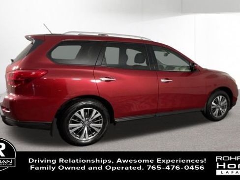 Used 2017 Nissan Pathfinder SL image 9