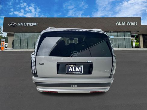 New 2026 Hyundai Ioniq 9 SE image 5