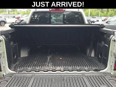 Used 2016 Chevrolet Colorado LT w/ LT Convenience Package RWD image 8