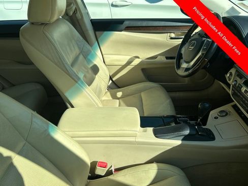 Used 2015 Lexus ES 350 w/ Luxury Package FWD image 4