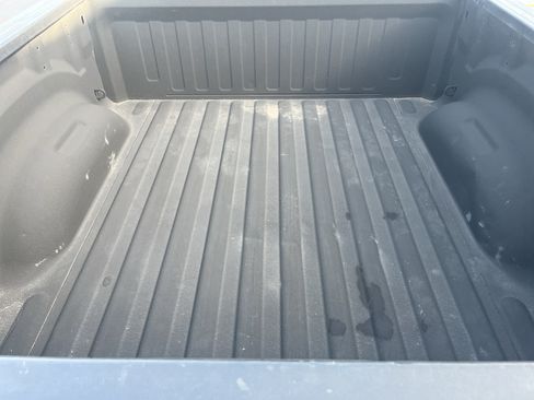Used 2023 RAM 1500 Laramie AWD/4WD image 9