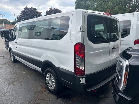 Used 2025 Ford Transit 250 148 High Roof RWD image 5