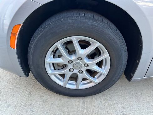 Used 2017 Chrysler Pacifica Touring image 30