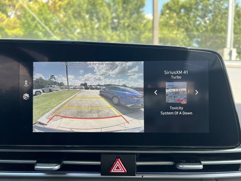 Used 2025 Hyundai Elantra SEL FWD image 23