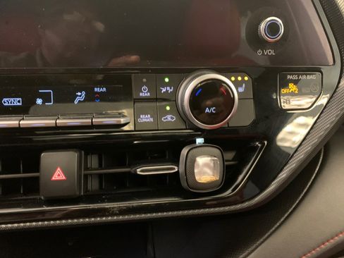 Used 2023 Toyota Highlander XSE AWD/4WD image 41