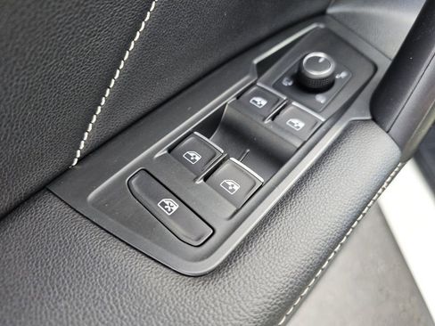 Used 2022 Volkswagen Tiguan SEL R-Line image 30