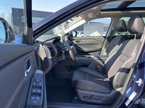 New 2026 Nissan Rogue SV AWD/4WD image 11