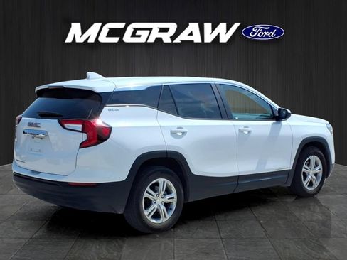 Used 2024 GMC Terrain SLE FWD image 8