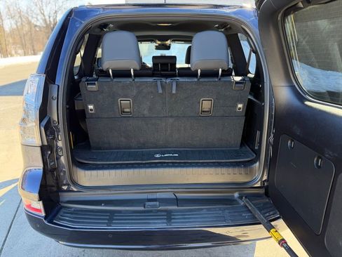 Used 2021 Lexus GX 460 Premium w/ Premium Package image 14