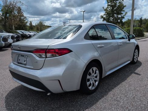 Used 2021 Toyota Corolla LE FWD image 6