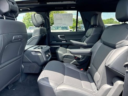 New 2027 Ford Expedition Max Platinum w/ Stealth Performance Package AWD/4WD image 24
