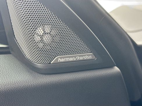 Used 2025 BMW 230i Coupe w/ M Sport Package image 18