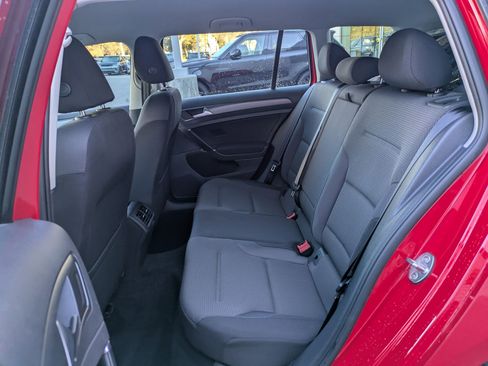 Used 2019 Volkswagen Golf S w/ Driver Assistance Package image 26