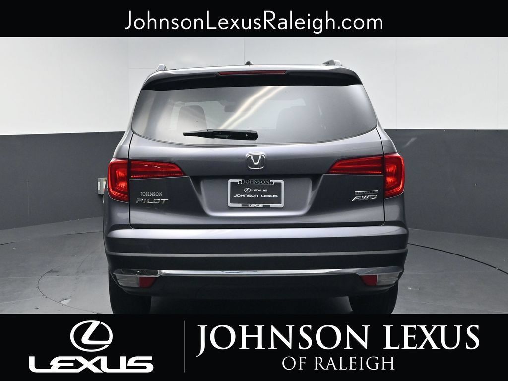 Used 2017 Honda Pilot Touring image 8