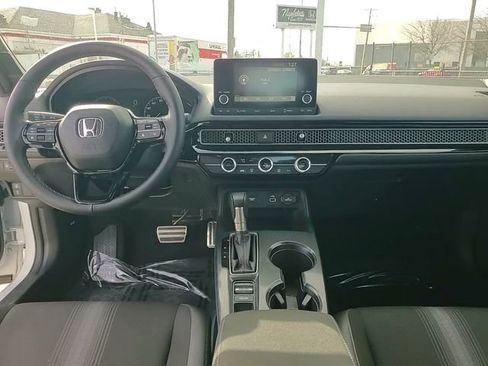 Used 2023 Honda Civic Sport image 12