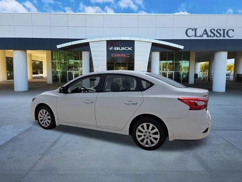 Used 2017 Nissan Sentra S FWD image 5