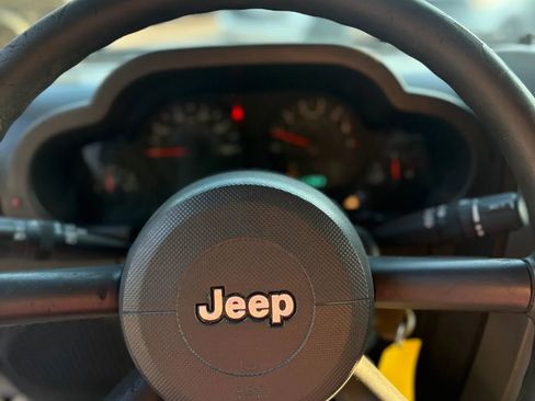 Used 2008 Jeep Wrangler X AWD/4WD image 11