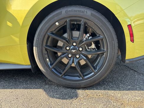 Used 2025 Ford Mustang Coupe RWD image 22