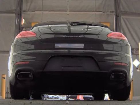 Used 2016 Porsche Panamera image 7