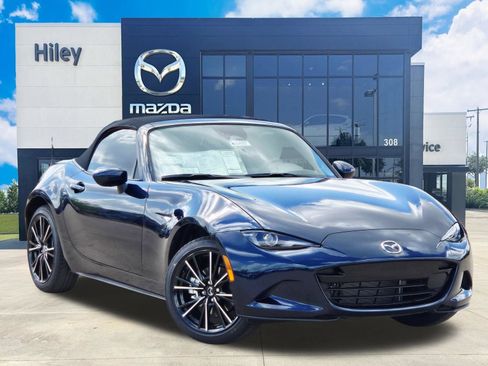 New 2026 MAZDA MX-5 Miata Grand Touring RWD image 2