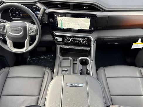 New 2026 GMC Sierra 3500 Denali w/ Denali Reserve Package image 15
