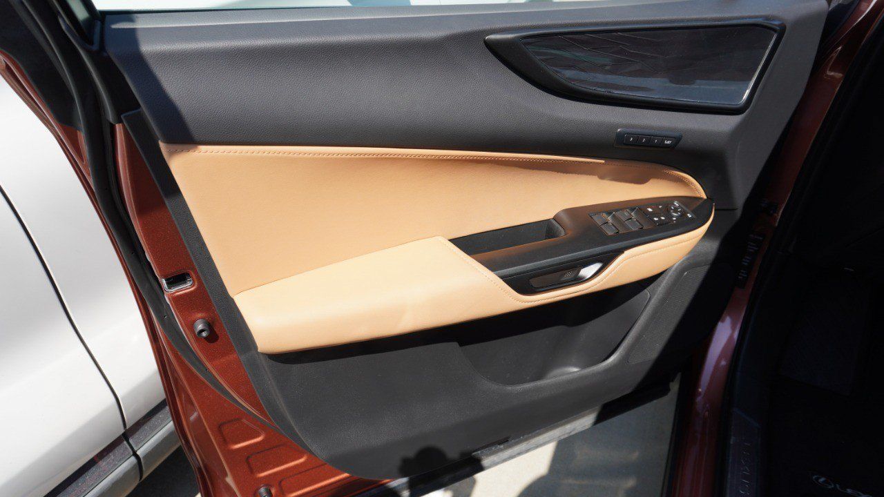 Used 2025 Lexus NX 250 FWD w/ Accessory Package (Z1) image 13