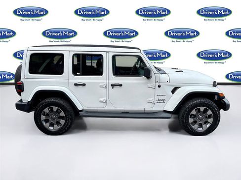 Used 2019 Jeep Wrangler Unlimited Sahara image 9