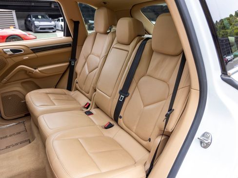Used 2014 Porsche Cayenne Diesel AWD/4WD image 52
