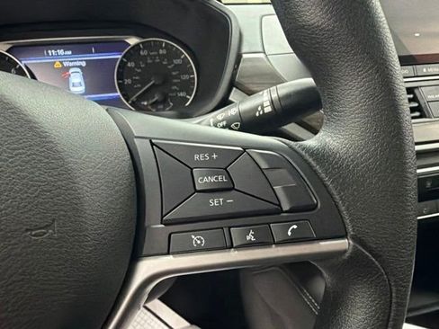 Used 2023 Nissan Altima 2.5 SV FWD image 18