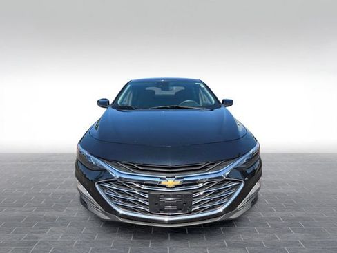 Used 2022 Chevrolet Malibu LT FWD image 2