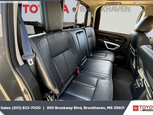 Used 2021 Nissan Titan SL w/ Moonroof Package image 20