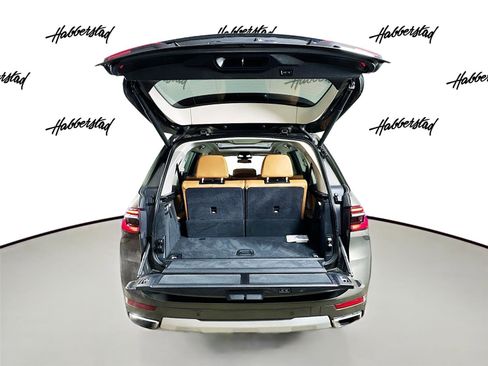 Certified 2024 BMW X7 xDrive40i w/ Premium Package image 28