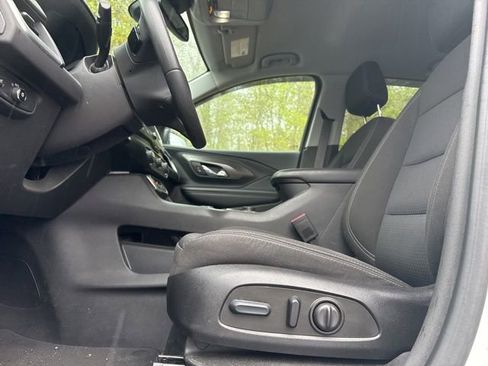 Used 2023 GMC Terrain SLE w/ Driver Convenience Package AWD/4WD image 7