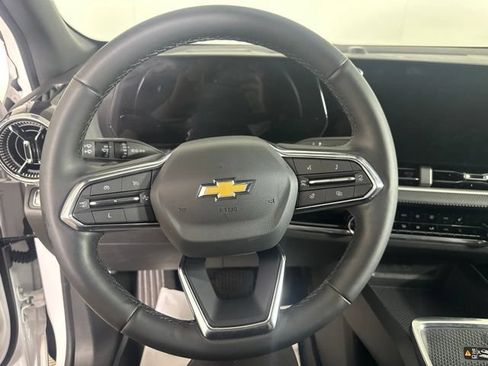 Used 2025 Chevrolet Equinox LT w/ Convenience Package II AWD/4WD image 14