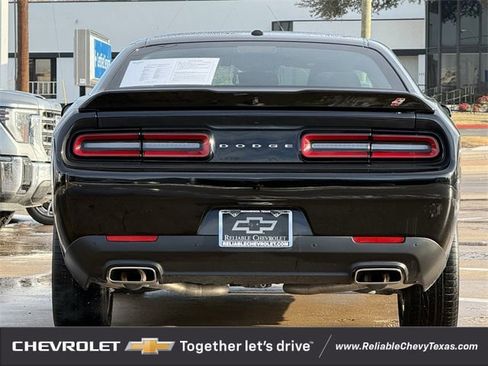 Used 2022 Dodge Challenger GT image 7
