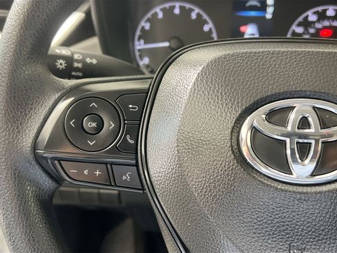 Used 2025 Toyota Corolla LE image 18