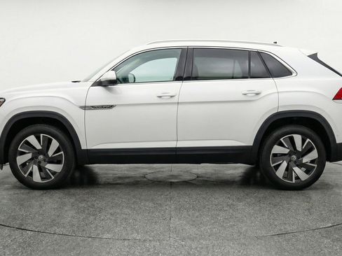Used 2025 Volkswagen Atlas Cross Sport SE image 5