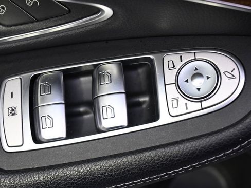 Used 2020 Mercedes-Benz C 300 4MATIC Sedan image 22