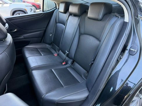 Used 2021 Lexus ES 350 w/ Accessory Package image 29