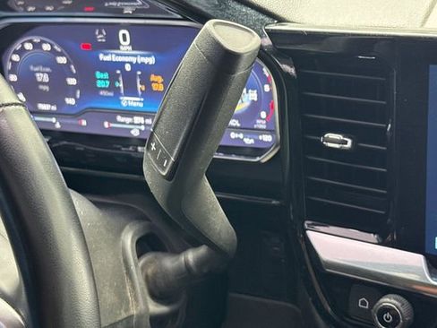 Used 2024 Chevrolet Silverado 2500 LTZ w/ LTZ Convenience Package image 33