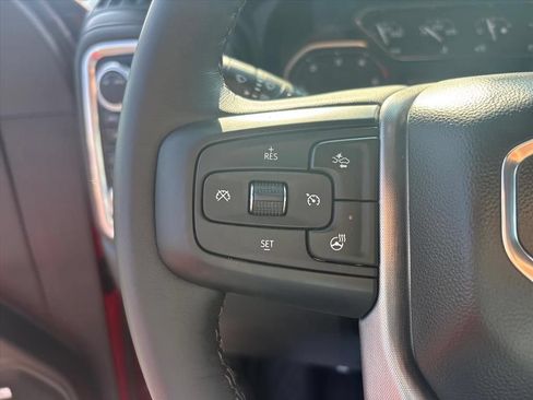Used 2022 GMC Sierra 2500 SLT w/ SLT Preferred Package AWD/4WD image 31