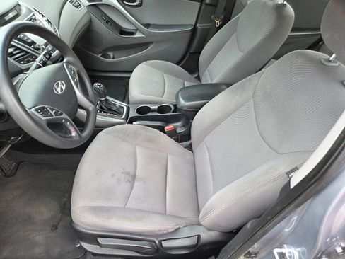 Used 2016 Hyundai Elantra SE w/ Option Group 02 image 21