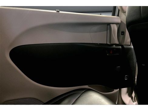 Used 2024 Chrysler Pacifica Touring-L FWD image 35