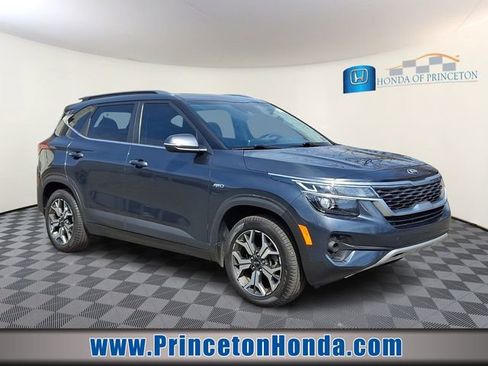 Used 2021 Kia Seltos EX image 1