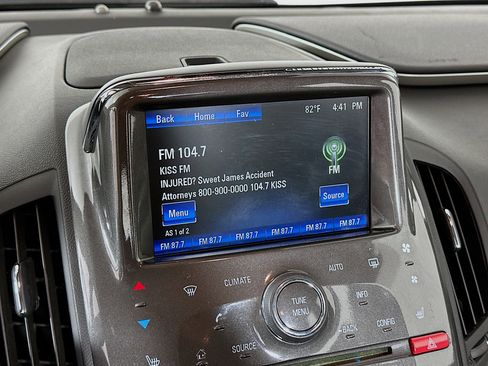 Used 2015 Chevrolet Volt Premium w/ Premium Trim Package FWD image 19