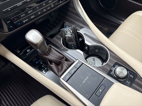 Used 2020 Lexus RX 350 AWD w/ Luxury Package image 26