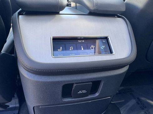 New 2026 Lincoln Navigator L Reserve AWD/4WD image 22