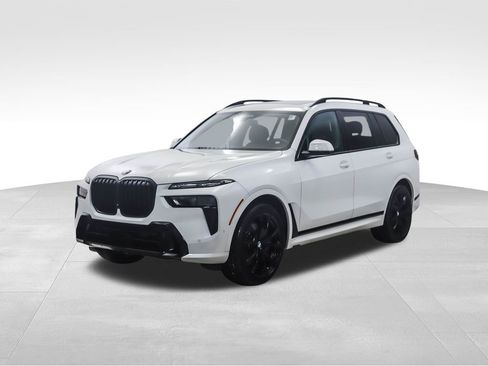 Used 2024 BMW X7 xDrive40i w/ Executive Package image 1