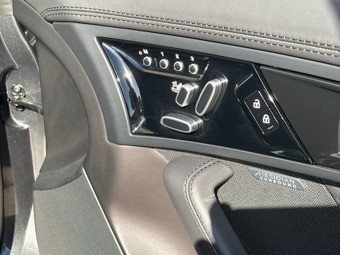 Used 2023 Jaguar F-TYPE R image 12