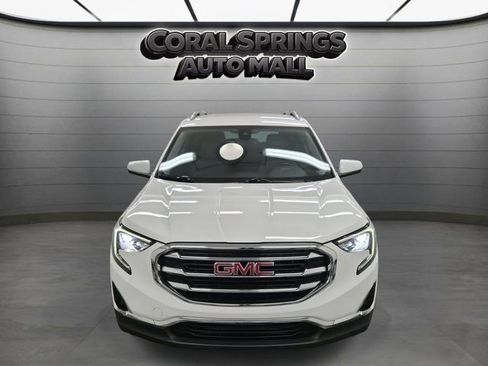 Used 2020 GMC Terrain SLT w/ Preferred Package FWD image 2